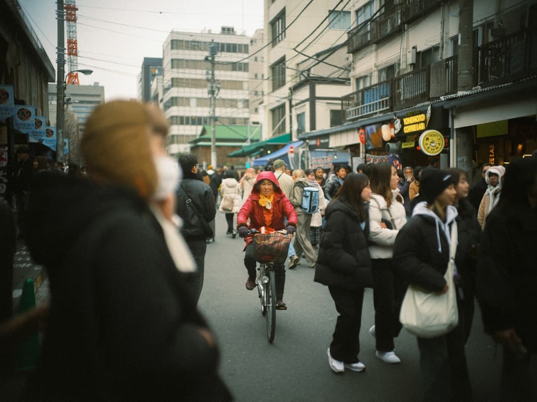 蓝营最强吸票机!卢秀燕3天10场活动助阵反免除